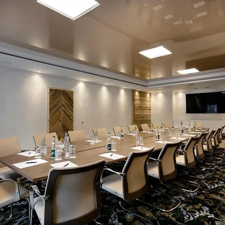 Mgm & Residences - Les D'alexane Hotel 4*